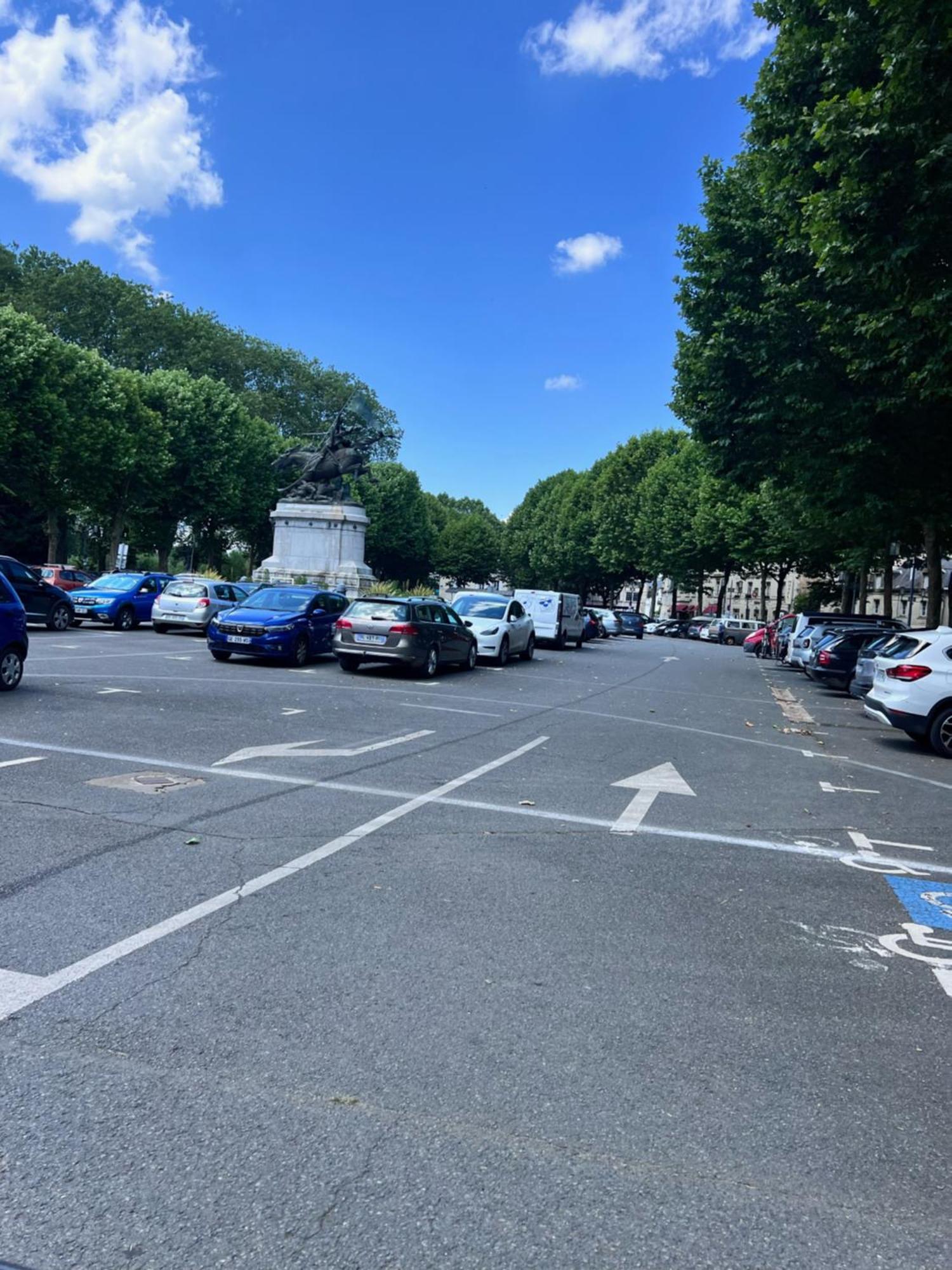 Le Badebec, Appt Dans Maison Typique Avec Jardin Prive Chinon Buitenkant foto